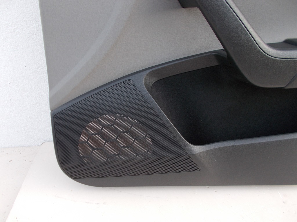 фото №6, Оббивка двері права перед skoda octavia iii