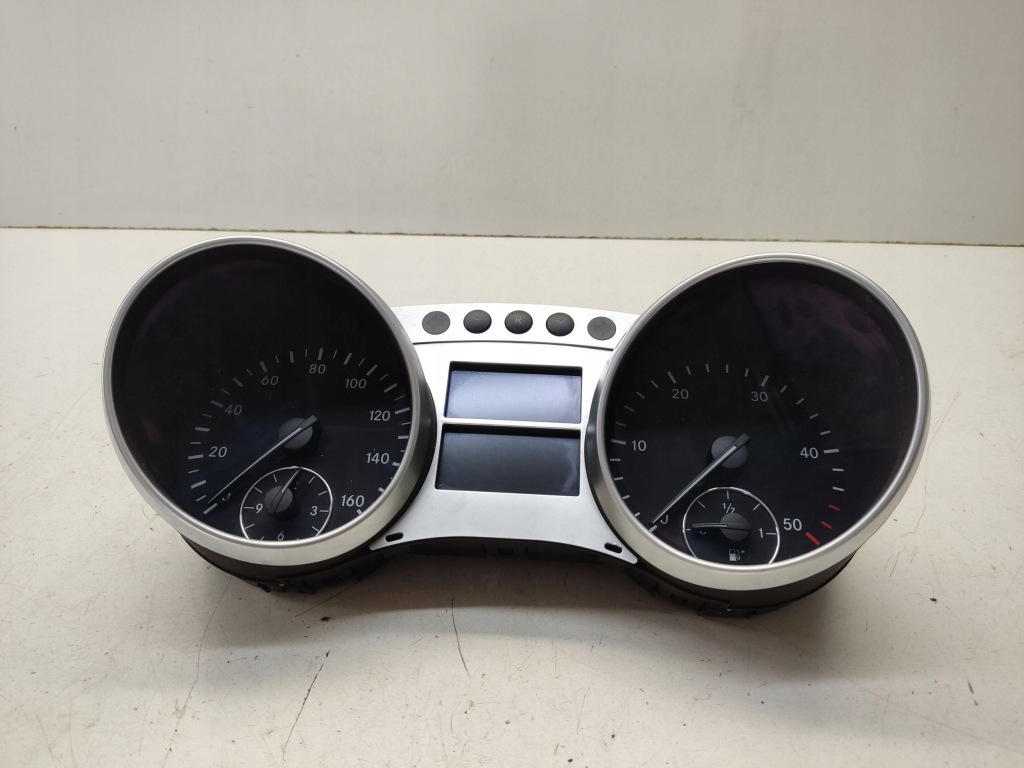 Купити Mercedes w251 лічильник прилади uk a2515402748