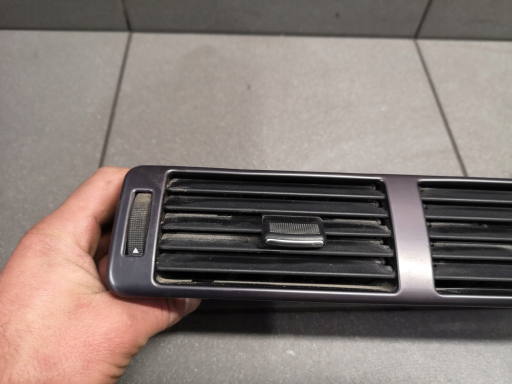 фото №5, Решётка обдув средняя audi a6 c5 eu 4b1820951