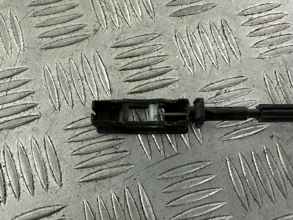 Ford fiesta mk7 трос тяга замка дверь 8a61-r18a00-ab Цена