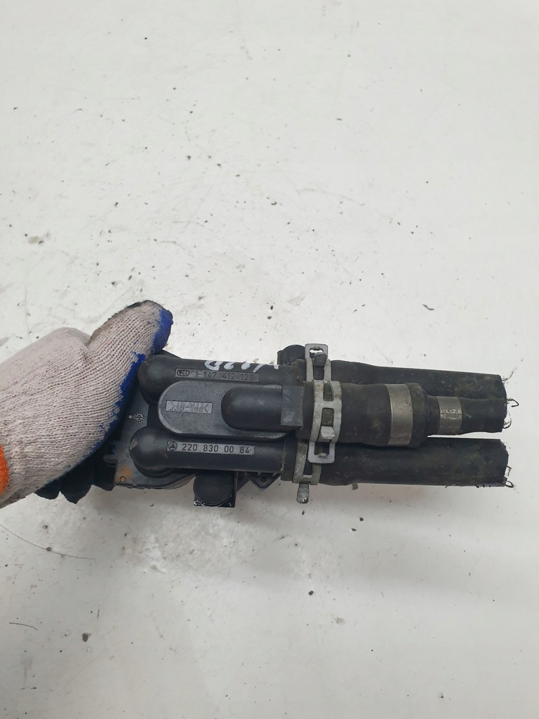 фото №5, Клапан керуючий обігрівача mercedes-benz w220 220830008