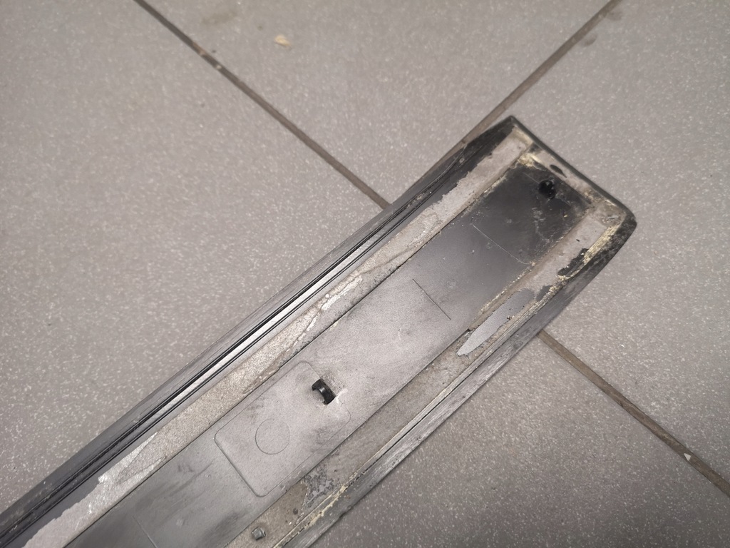 фото №9, Защита накладка порог правая audi a4 b6 8e0853374