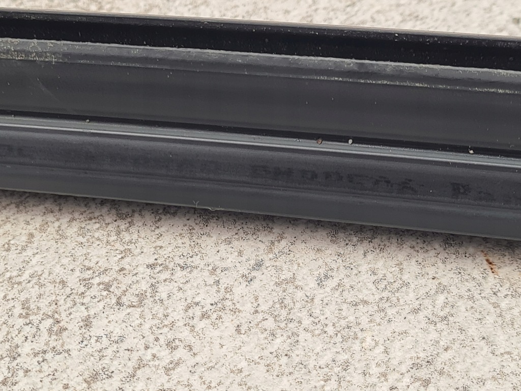 фото №12, Toyota verso молдинг прокладка кровельная левая