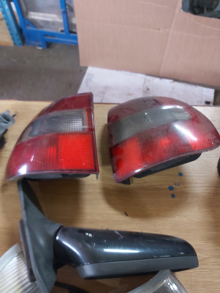 фото №1, Лампа задня volvo v40