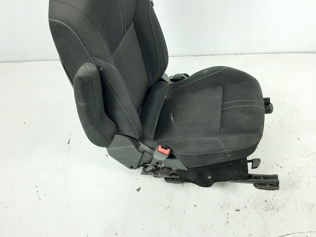 фото №13, Ford b-max 13r сидіння лівий водія підлокітник