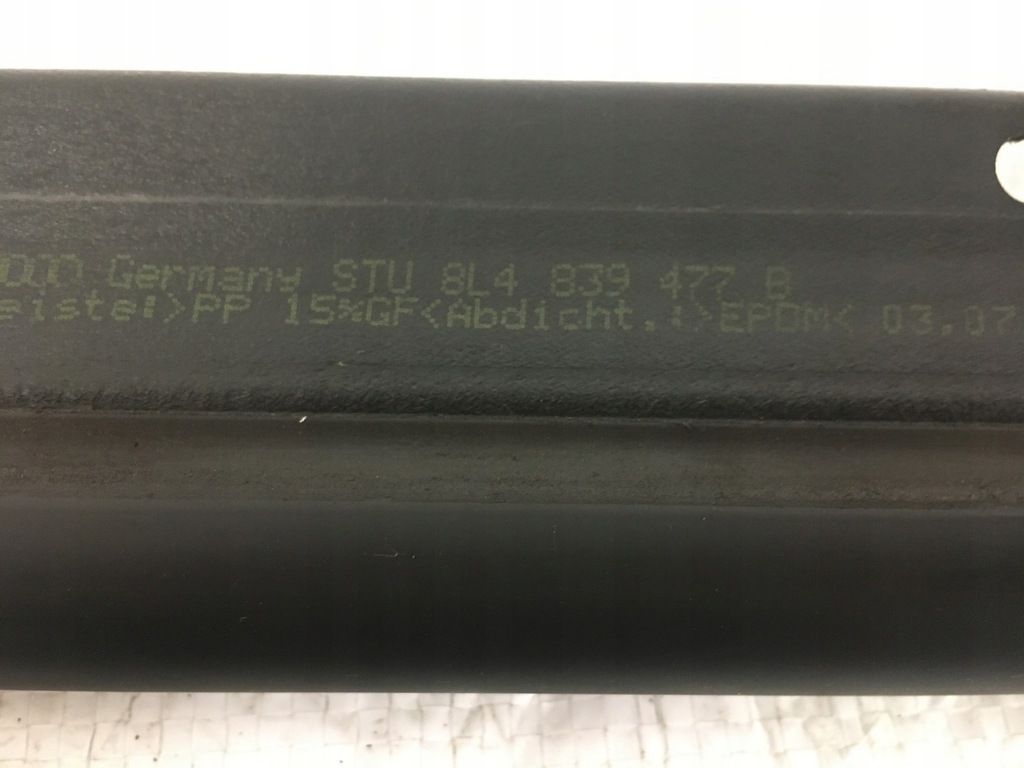 фото №7, Audi a3 прокладка стекло дверь задних 8l4839477b