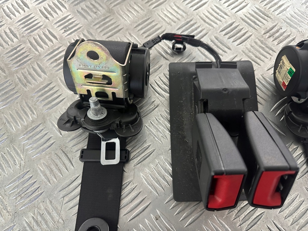 фото №2, Mini cooper r56 ремені задні кліпса кріплення