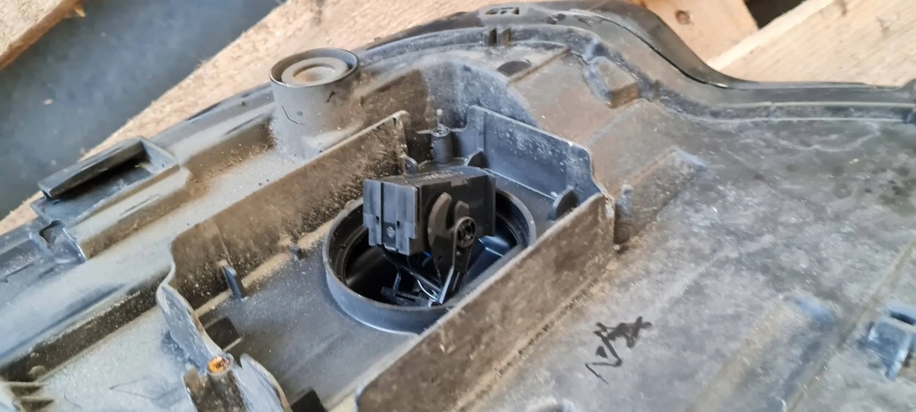 фото №9, S3 8y a3 лампа правая правый перед matrix 8y0941036a