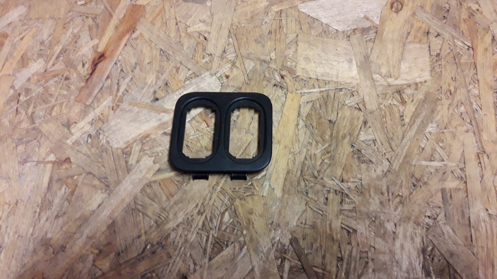 фото №1, Peugeot 1007 ezw 2006 рамка защита переключателей