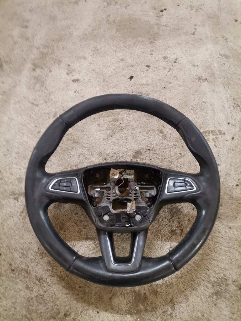 Купити Ford focus mk3 рестайлінг  кермо  мультифункція