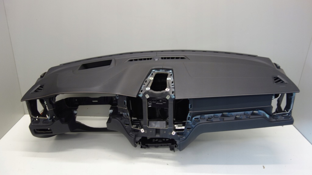 фото №1, Volvo xc60 ii приборная панель консоль оригинал head up кожа нитка