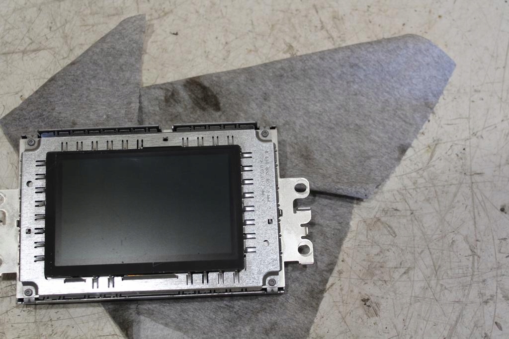 фото №7, Дисплей екран навігації volvo v40 ii 31350817