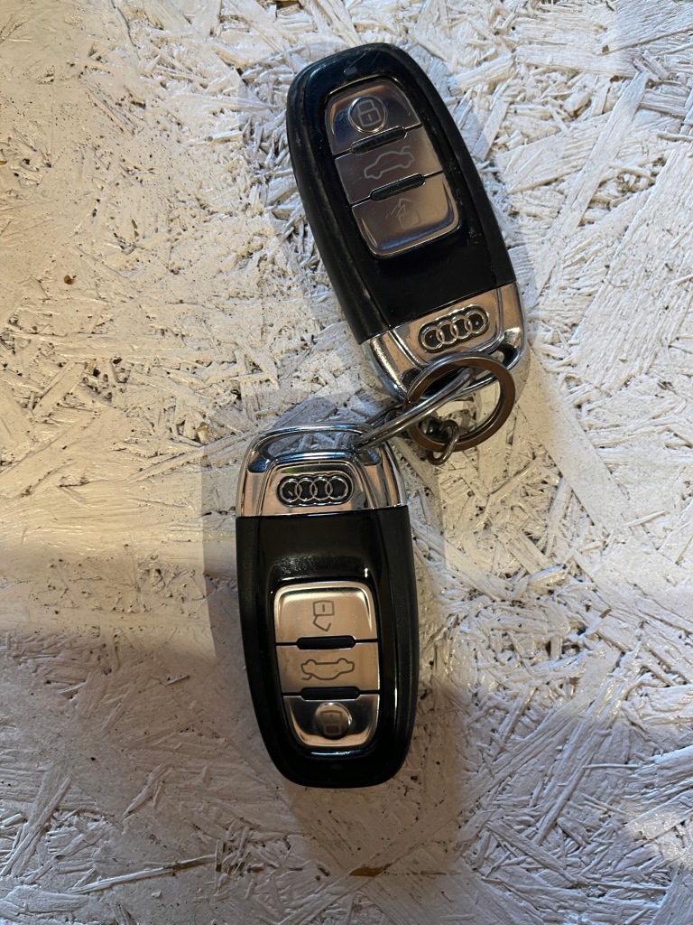 фото №1, Ключ pilot keyless audi a7 4g 4h0959754k