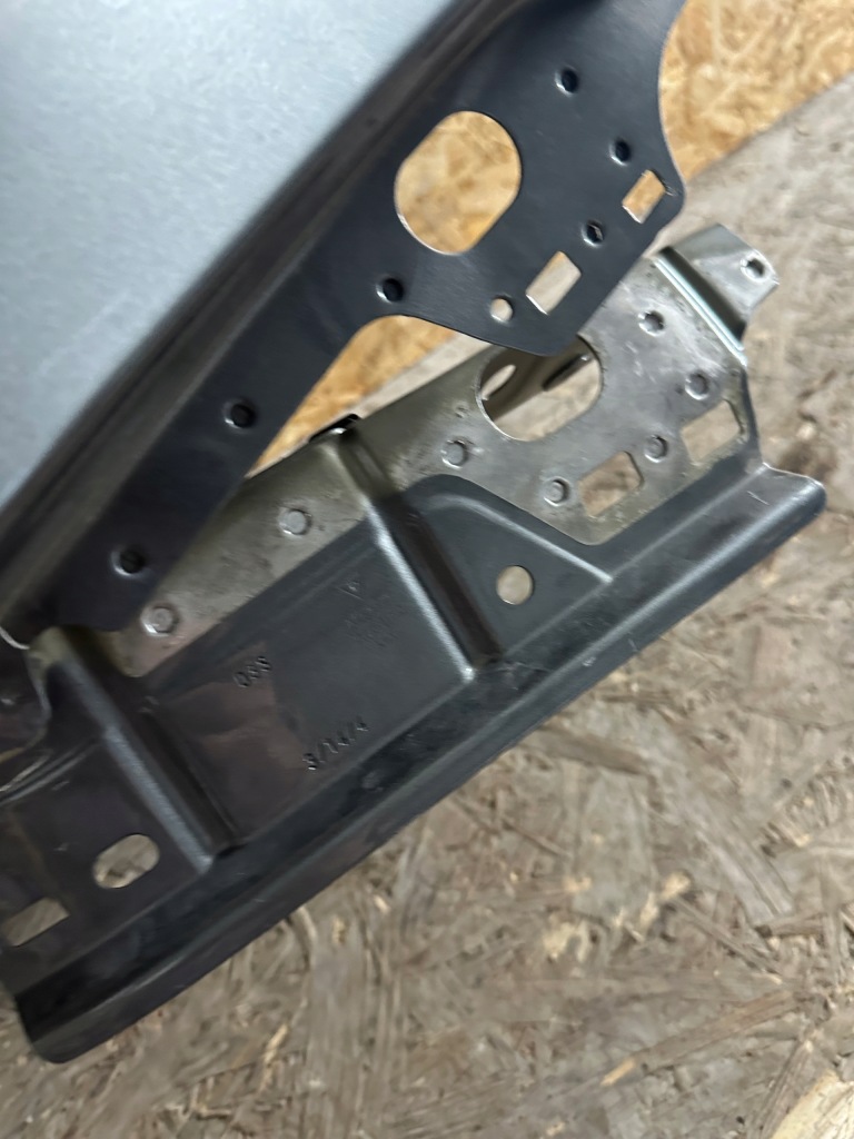 Крыло  левое  передний porsche cayenne 7p 10- левое  перед Недорого