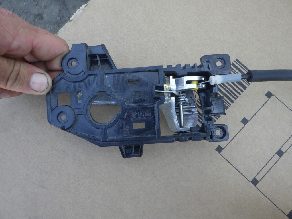 фото №6, Kia carens iv замок двері правий задня задній