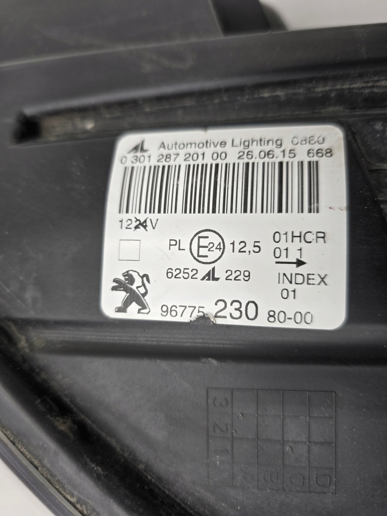 Peugeot 308 2 t9 фара левая левое  перед 9677523080 Недорого