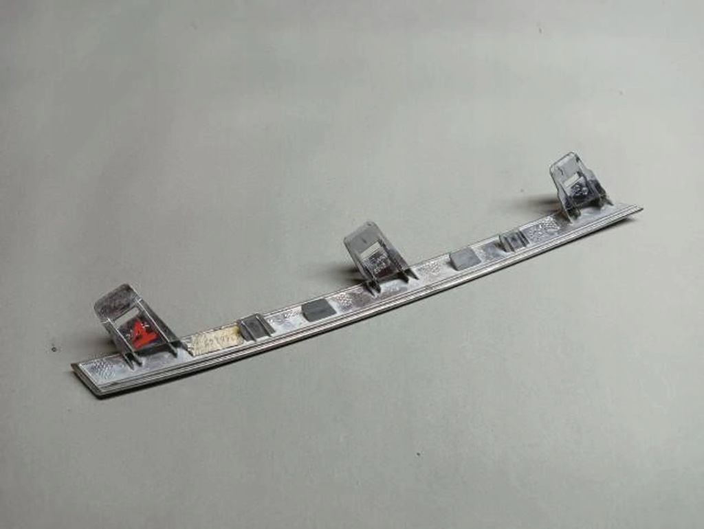 фото №2, M12 corolla e16 lift лівий хром решітка перед