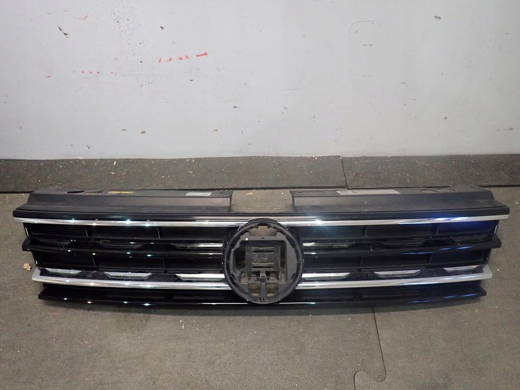 фото №1, Решётка радиатора vw tiguan 2015- 5na853653