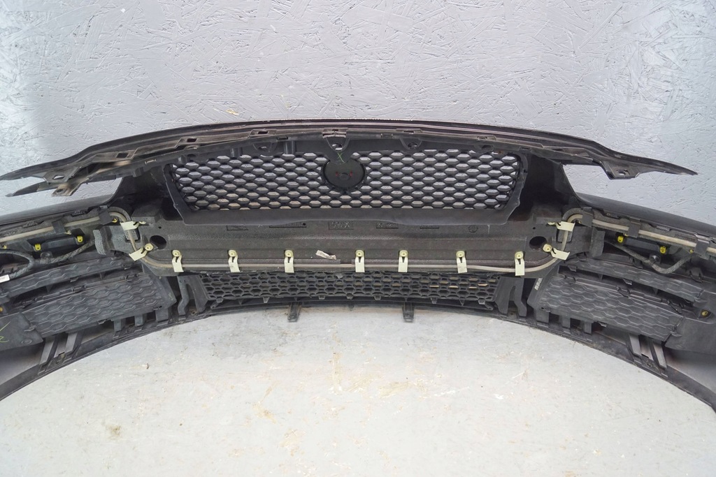 фото №15, Jaguar xe бампер перед z1845