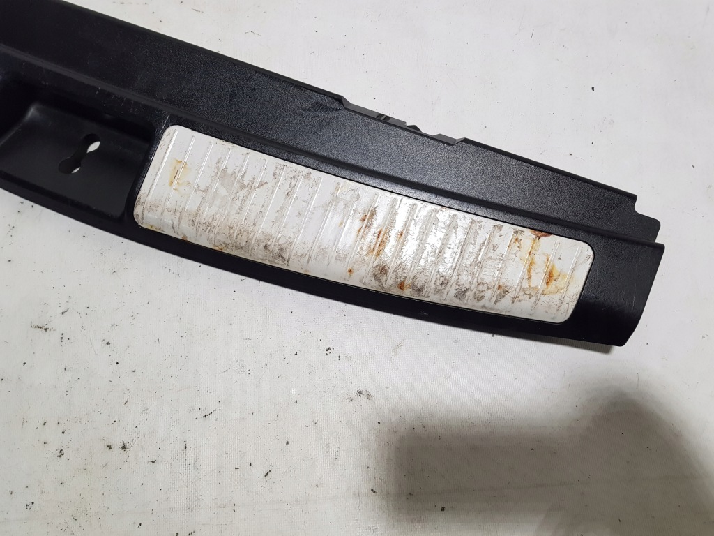 Захист молдинг поперечина поріг багажника mercedes ml w164 1646900987 Оригінал