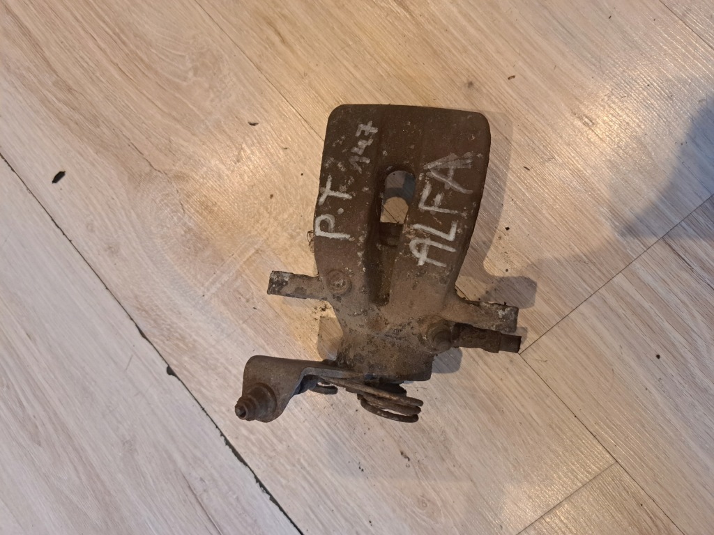 фото №1, Alfa romeo 147 lift супорт правий задня