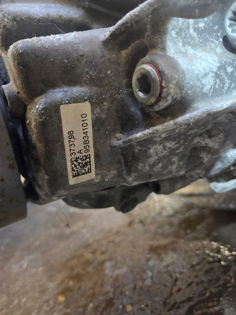 Porsche macan 95b розподільник редуктор коробки 95b341010 ! Недорого