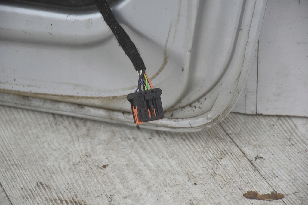 фото №8, Двері задні задня ліва opel combo iii d fiat doblo ii сріблястий