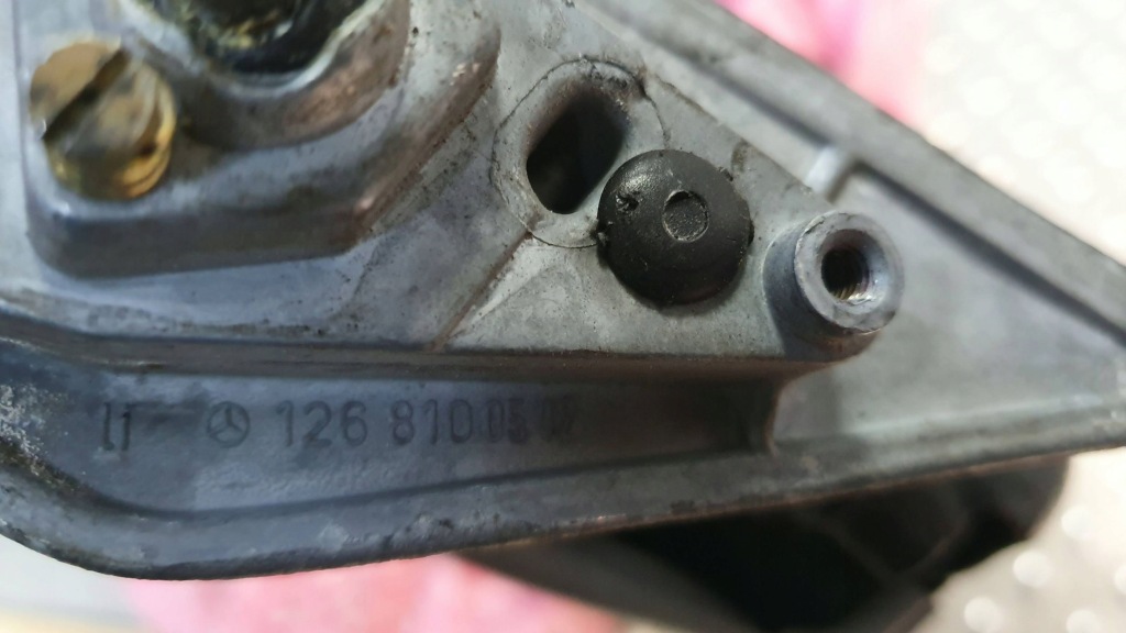 Зеркало левая mercedes s-klasa ii w126 a1268100502 79- Киев