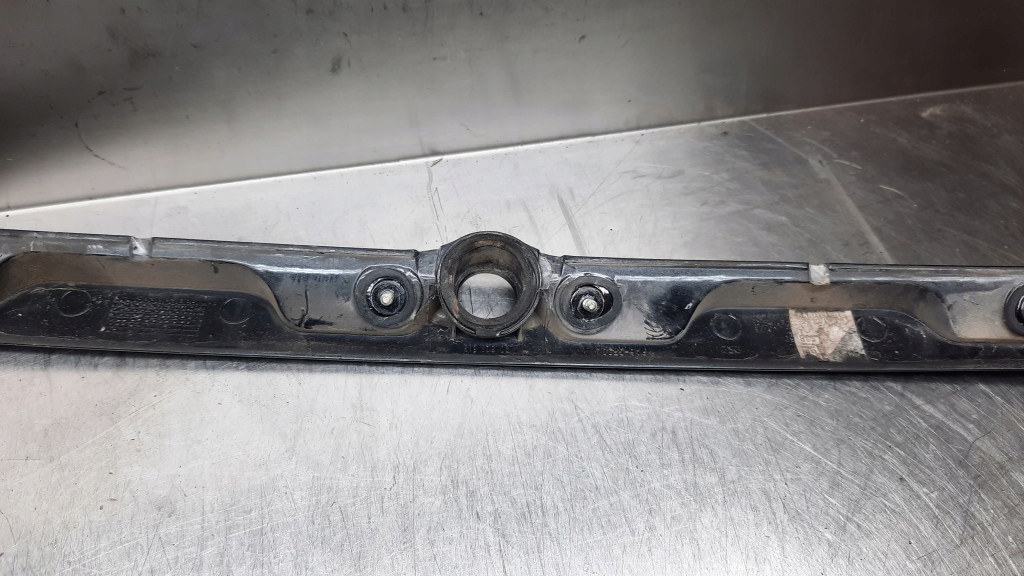 Накладка крышки багажника opel astra g 01r 1.6b 3d hb z298 90521513 Недорого