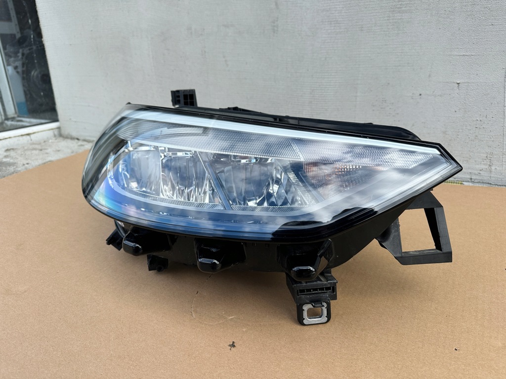 фото №1, Лампа vw id.3 id3 правая перед