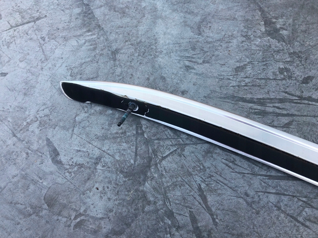 Рейлінг даховий правий audi e-tron 55 4ke lz7f z7f Ціна