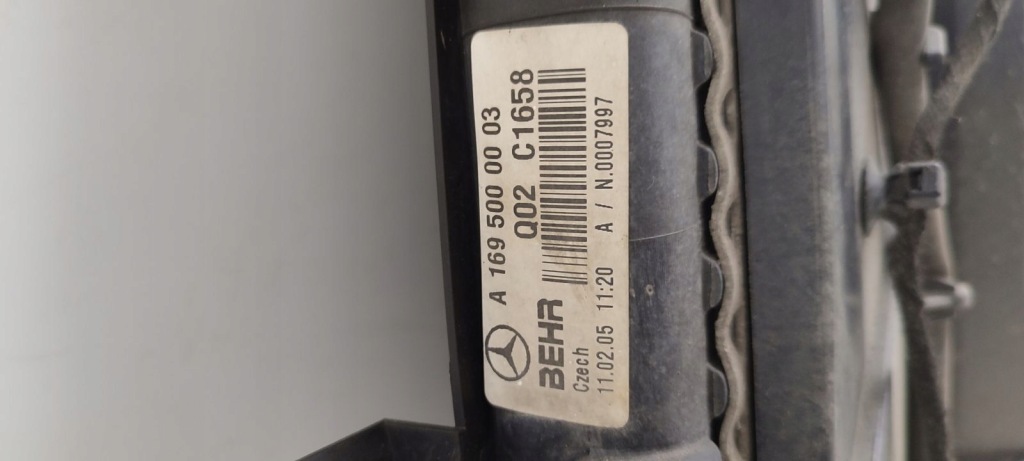 Радіатор води оливи кондиціонера вентилятор mercedes w169 1,7 автоматична коробка передач Зі Шроту