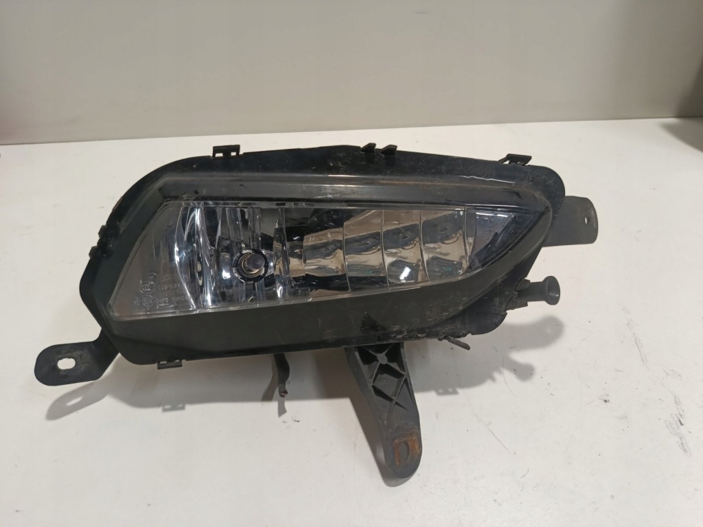 фото №1, Протитуманна фара правий opel zafira c lift 13401154