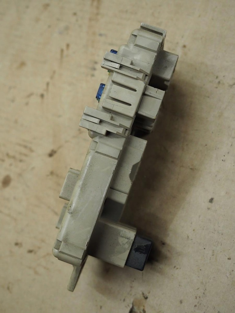 фото №8, Subaru legacy iii коробка модуль bsi 110239