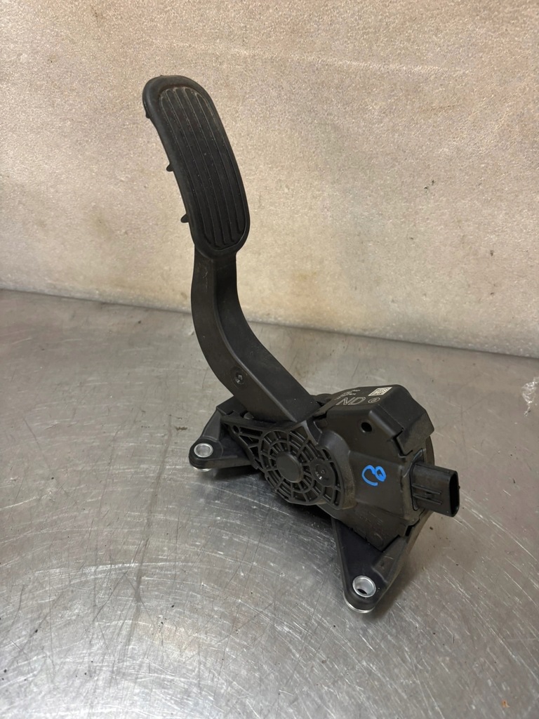 фото №1, Педаль газа toyota chr c-hr 78110-f4021 org