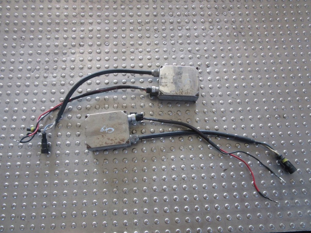 фото №1, Mazda cx9 2008 преобразователь лампы