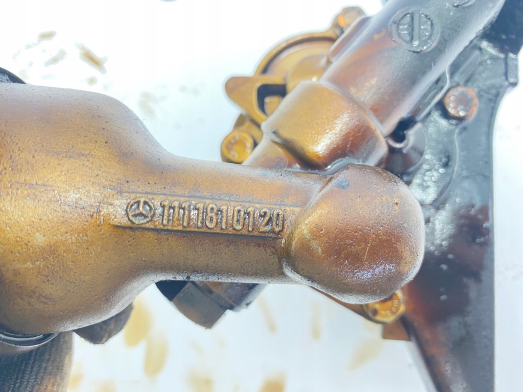 Насос оливи масляна mercedes w124 e220 220e 220ce m111 1111810201 111.960 Оригінал