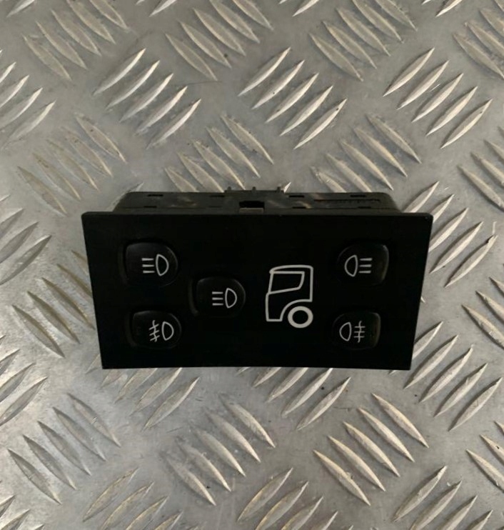 фото №1, Панель выключатель противотуманных фар света scania r 0431601