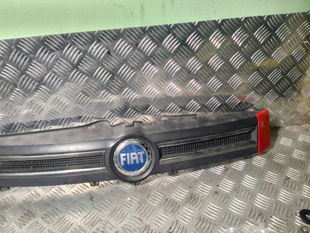 фото №5, Решётка радиатора решётка радиатора fiat panda 2 czerwona 735353899