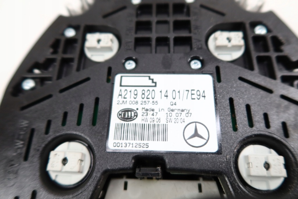 Mercedes w219 cls панель лампа кабіни салону 2198201401 в Україні