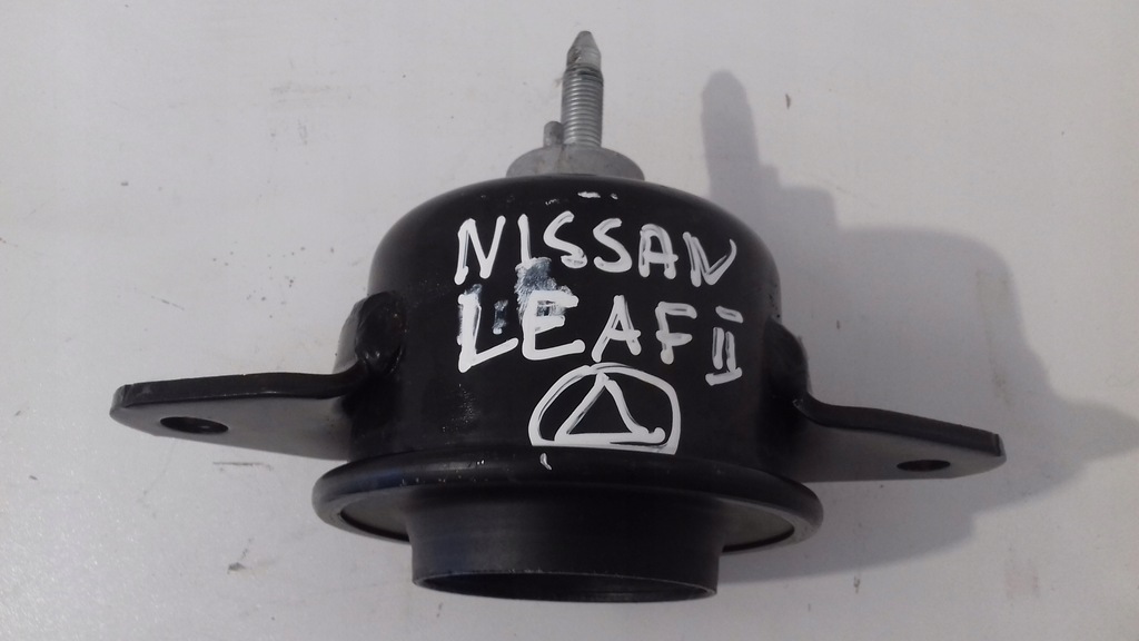 фото №1, Nissan leaf ii подушка двигуна кронштейн