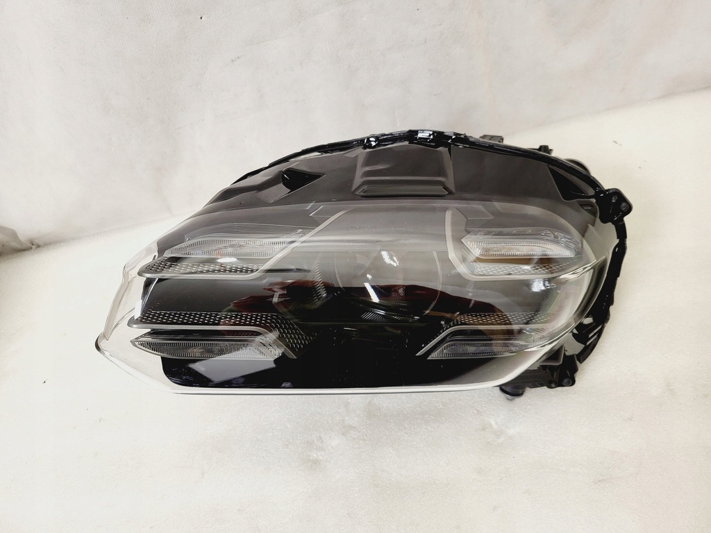 фото №1, Porsche taycan matrix led 9j1941059f