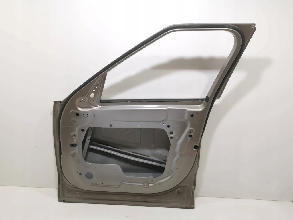 Land rover discovery v l462 дверь правый  перед в хорошем состоянии прямые Доставка