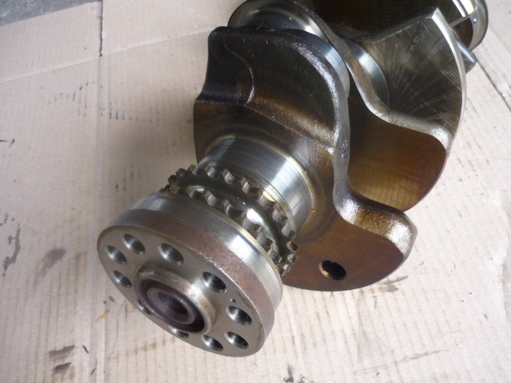 Wał коленчатый audi a6 c6 a4 b7 3.2 fsi auk 06ep Цена