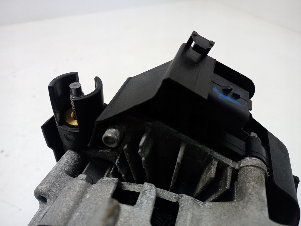 Генератор peugeot 508 2 1.6 thp гибрид 9820080280 с Разборки