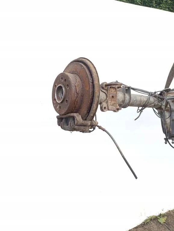 Задній міст mercedes-benz 461114182 2.2l дизель 2013 Ціна