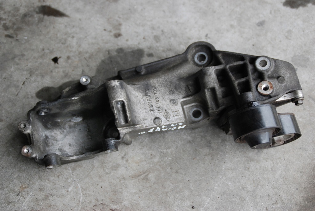 фото №3, Кронштейн генератора renault master iii 117103703r