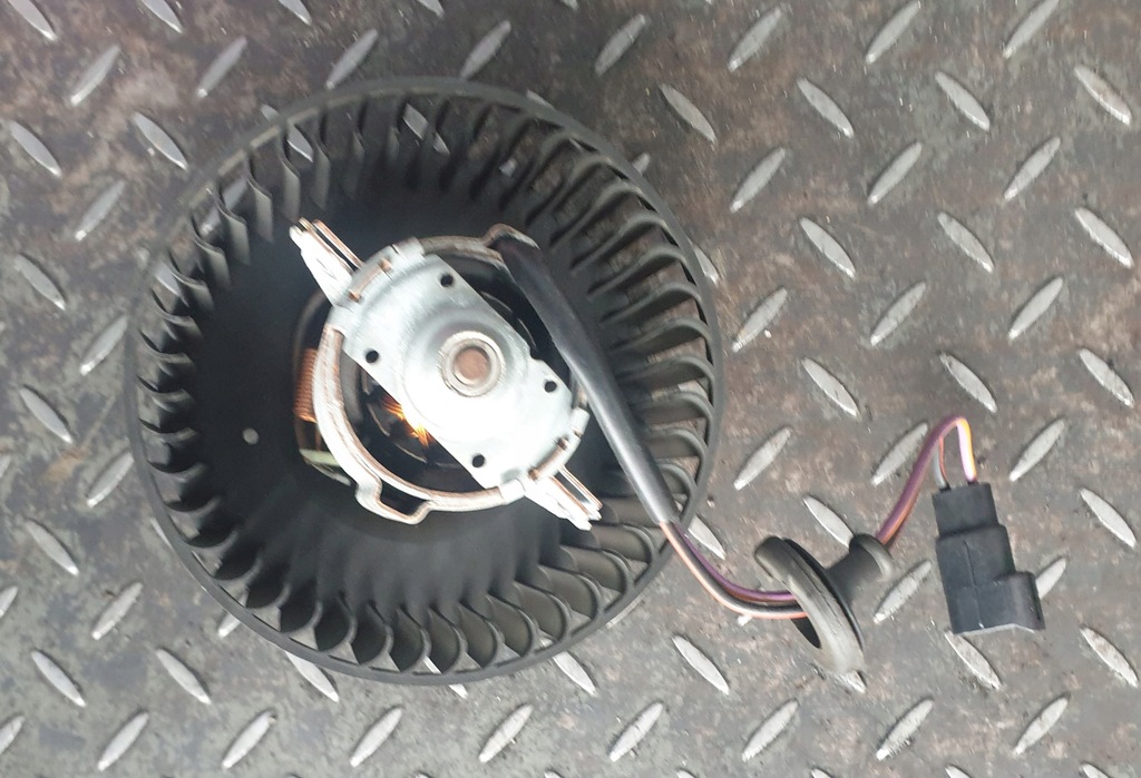 фото №2, Воздуходувка вентилятор ford fiesta mk4 1.3