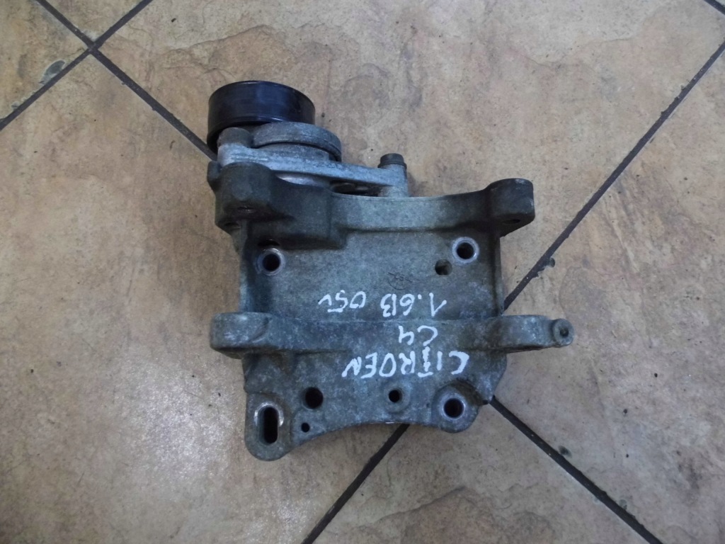 Купити Citroen c4 1.6b 05' купе кронштейн генератора
