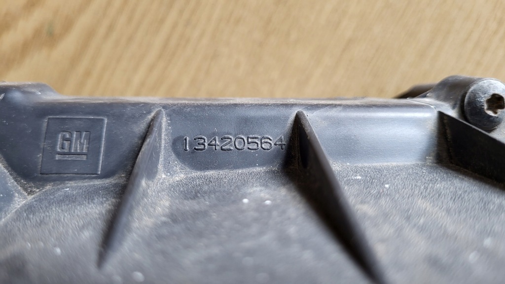 Opel adam, корпус фильтра воздуха, 13420564 Киев